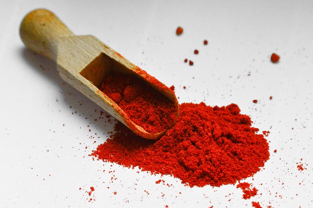 زنجبيل مطحون صافٍ وحار